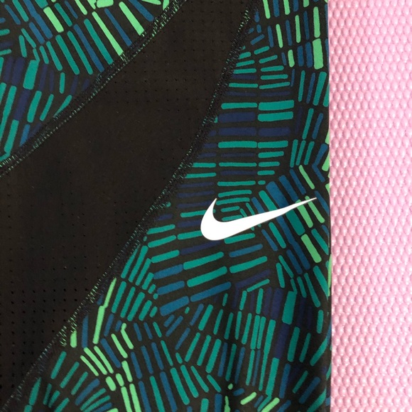Nike Pro Tights - Picture 2 of 5